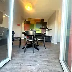 Grazioso Zona Mecenate - S.giulia Апартаменты *