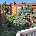 Grazioso Zona Mecenate - S.giulia Апартаменты *