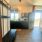 Grazioso Zona Mecenate - S.giulia Апартаменты *