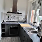 Grazioso Zona Mecenate - S.giulia * Милан