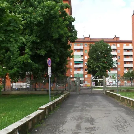 Grazioso Zona Mecenate - S.giulia Appartement *