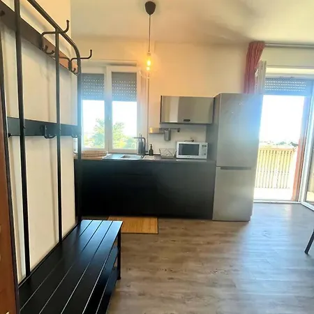 Grazioso Zona Mecenate - S.giulia Appartement *